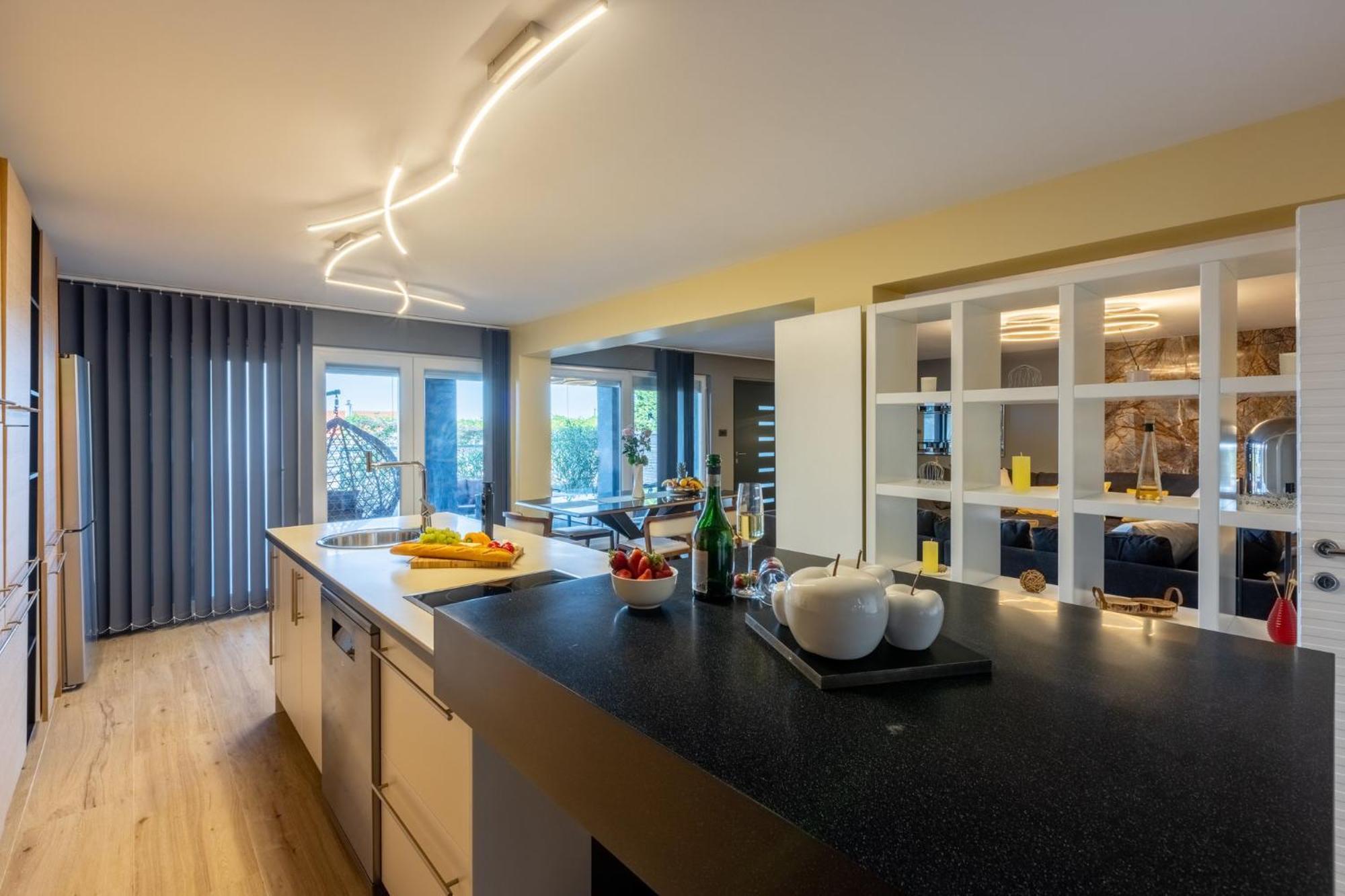 Panoramica Apartment With Whirlpool Crikvenica Exterior foto